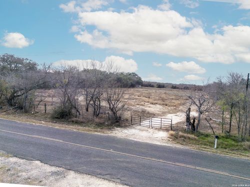 14119 Wheeler Rd, Atascosa, TX, 78002-4382 | Card Image