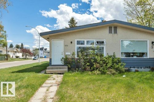 8753 152 St Nw, Edmonton, AB, T5R1L9 | Card Image