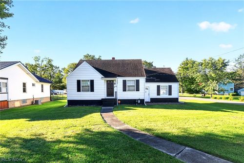 4680 Hummel Dr Nw, Warren, OH, 44483-1610 | Card Image