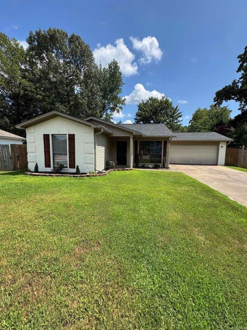 500 Se 1st St, Bryant, AR, 72022-4045 | Card Image