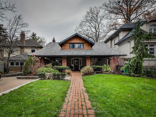 15 Pine Cres, Toronto, ON, M4E1L1 | Card Image