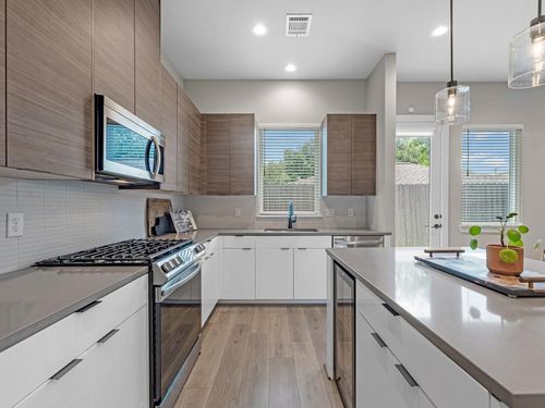 307 Charlock St, Houston, TX, 77001 | Card Image