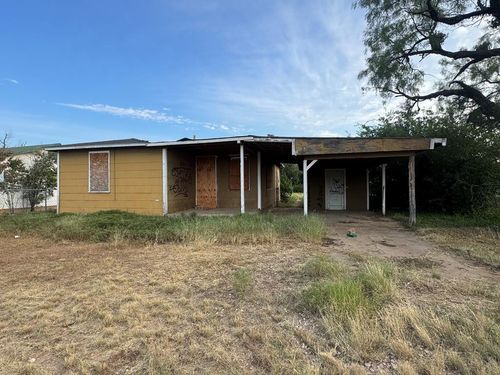 424 E 38th St, San Angelo, TX, 76903-2232 | Card Image