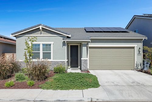 636 N Apricot Ave, Fresno, CA, 93727-3803 | Card Image