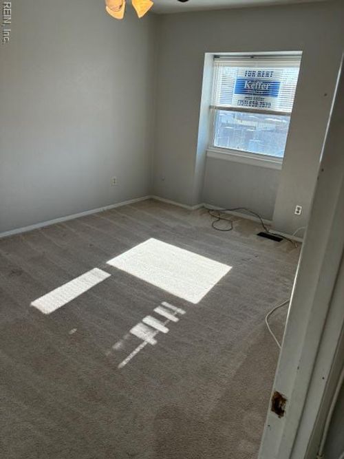 1049 Dubose Dr, Norfolk, VA, 23504-3611 | Card Image