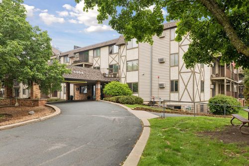 apt-116-1304 W Medicine Lake Dr, Plymouth, MN, 55441-4851 | Card Image