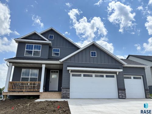 2616 S Copper Creek Ave, Sioux Falls, SD, 57110 | Card Image
