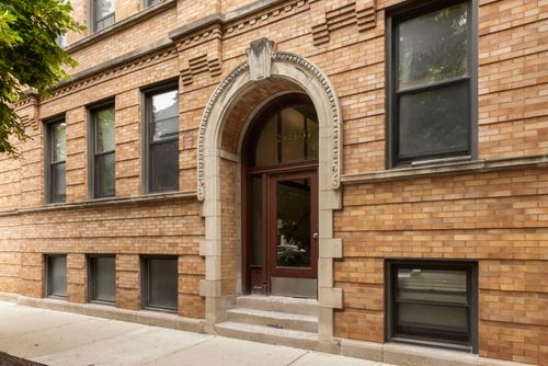 2-2837 N Cambridge Ave, Chicago, IL, 60657-7553 | Card Image