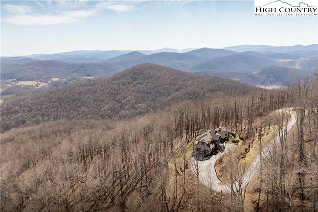1902 Elk Creek Mountain Pkwy, House other with 4 bedrooms, 5 bathrooms and null parking in Todd NC | Image 48