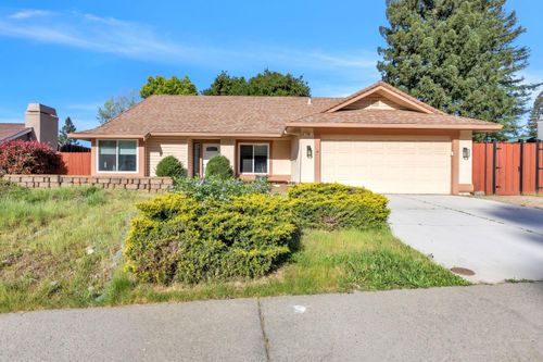 136 Rambling Drive, Folsom, CA, 95630 | Card Image