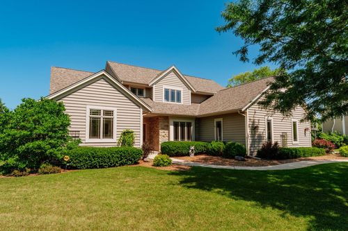 N36W22698 Long Valley Road, Pewaukee, WI, 53072 | Card Image