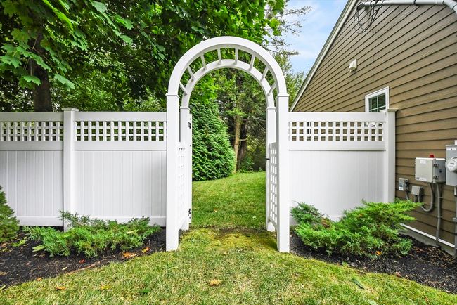54 Cushing St, House other with 3 bedrooms, 3 bathrooms and 6 parking in Hingham MA | Image 4