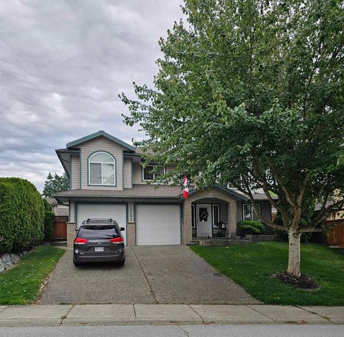 10592 238a St, Maple Ridge, BC, V2W1E4 | Card Image