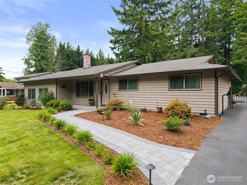18905 176th Ave Ne, Woodinville, WA, 98072-6615 | Card Image