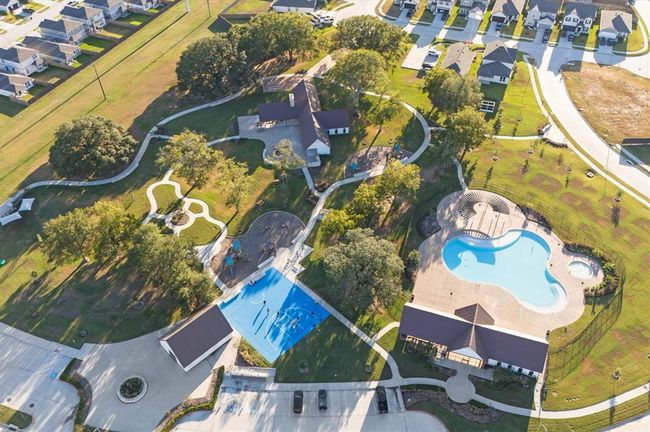 Neighborhood offers amenities like parks, swimming pool, basketball court and walking trails. | Image 37