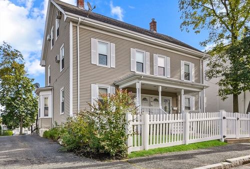 apt-2-28 Robbins St, Waltham, MA, 02453-3990 | Card Image