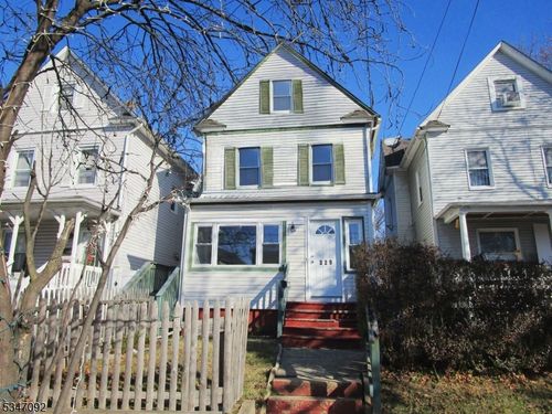 329 Berckman St, Plainfield, NJ, 07062-1607 | Card Image