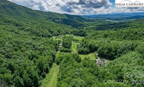23 Altamont Way, Newland, NC, 28657-7442 | Card Image