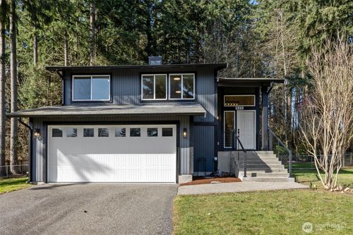 825 Torrey St Se, Olympia, WA, 98513-2065 | Card Image