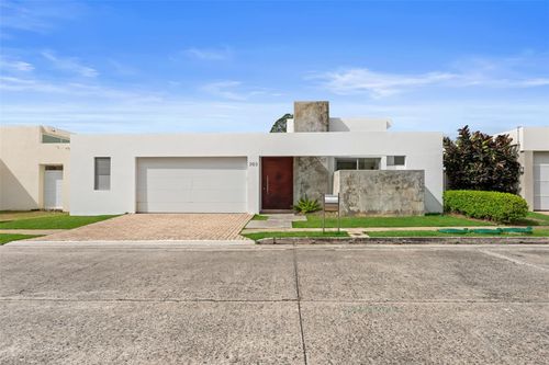303-La Villa de Torrimar Rey Felipe, GUAYNABO, PR, 00969 | Card Image