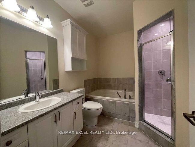 32 Capreol Ave, House attached with 4 bedrooms, 3 bathrooms and 2 parking in Aurora ON | Image 9
