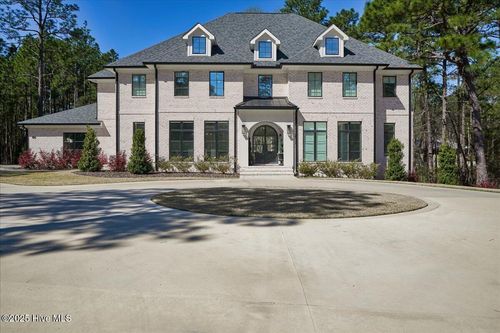 106 Haddington Dr, Pinehurst, NC, 28374-8619 | Card Image