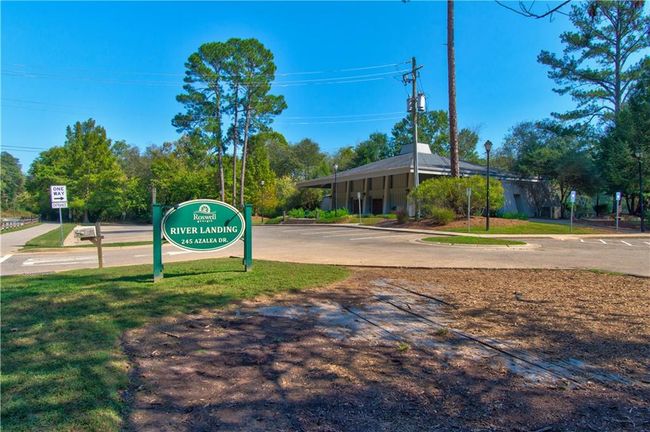 171 Riverview Trl, Condo with 3 bedrooms, 4 bathrooms and 2 parking in Roswell GA | Image 69