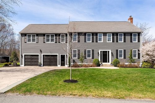 5 Mark Ln, Milton, MA, 02186-5268 | Card Image