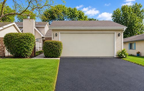 2328 Deerpath Drive W, Schererville, IN, 46375 | Card Image