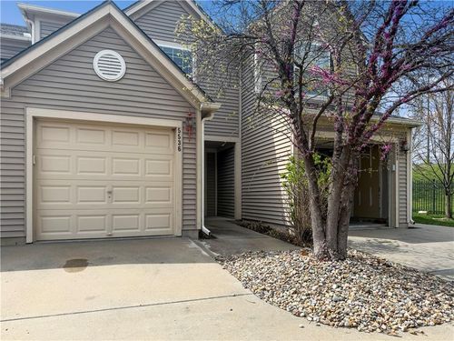 5536 N Fairmount Ave, Kansas City, MO, 64118-4080 | Card Image