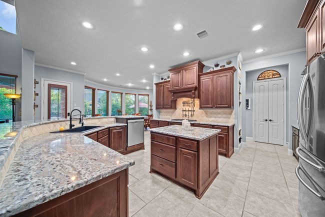 207 Fox Squirrel Ct, House other with 4 bedrooms, 4 bathrooms and 3 parking in Pinehurst TX | Image 12