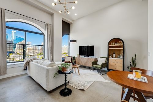 apt-904-507 Sabine St, Austin, TX, 78701-4186 | Card Image