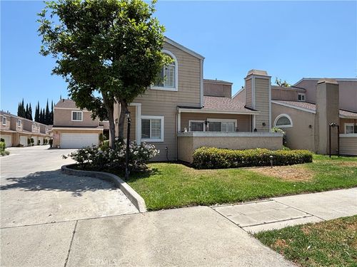 2-19928 Chase St, Winnetka, CA, 91306-1410 | Card Image