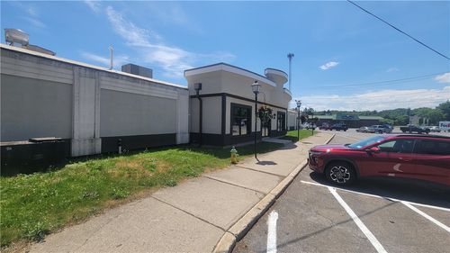 3156 State St, Caledonia, NY, 14423-1222 | Card Image