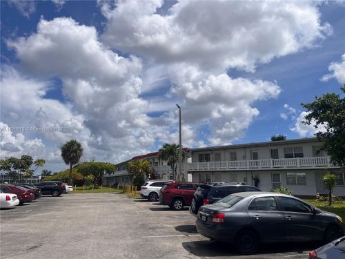 q27-65 Ne 202nd Ter, Miami Gardens, FL, 33179-2928 | Card Image