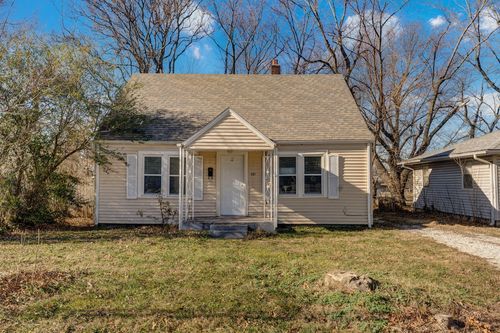 521 N Warren Ave, Springfield, MO, 65802-4525 | Card Image