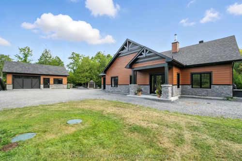 19442 Kenyon Rd, Apple Hill, ON, K0C1B0 | Card Image