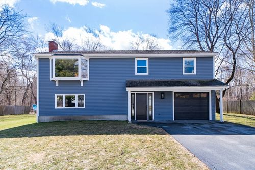 25 Longmeadow Rd, Medfield, MA, 02052-1019 | Card Image