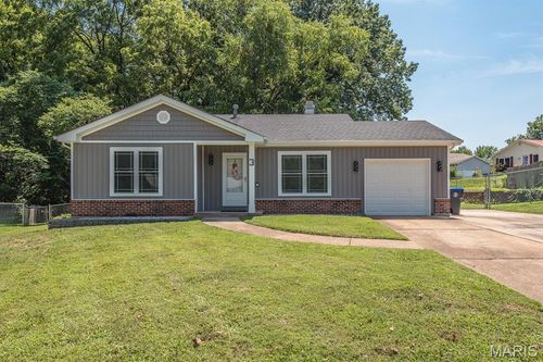 3 Thornway Ct, Saint Peters, MO, 63376-6953 | Card Image