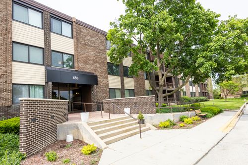 2b-450 Raintree Ct, Glen Ellyn, IL, 60137-6743 | Card Image