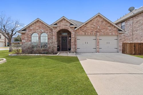 3968 Hunter Peak Rd, Roanoke, TX, 76262-3836 | Card Image
