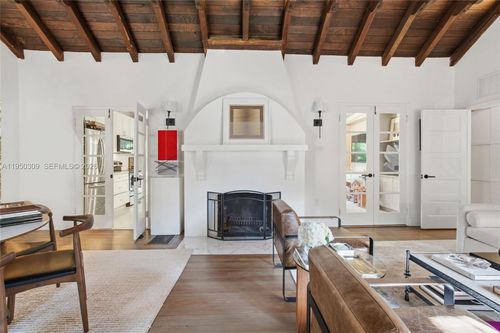 453 Ne 89th St, El Portal, FL, 33138-3144 | Card Image