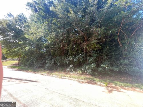 45 Pine St, Griffin, GA, 30223-1828 | Card Image