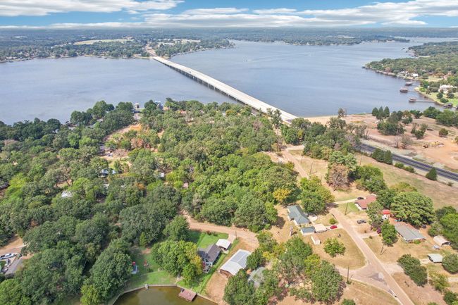 176 Bayside Cir, House other with 2 bedrooms, 2 bathrooms and null parking in Malakoff TX | Image 19