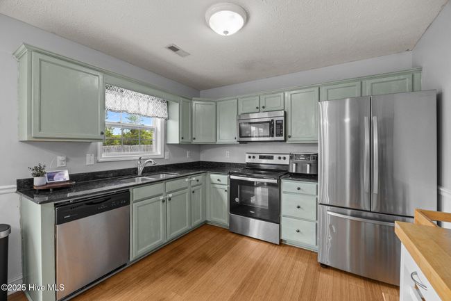 2938 Tesie Trl, House other with 3 bedrooms, 3 bathrooms and 2 parking in New Bern NC | Image 9