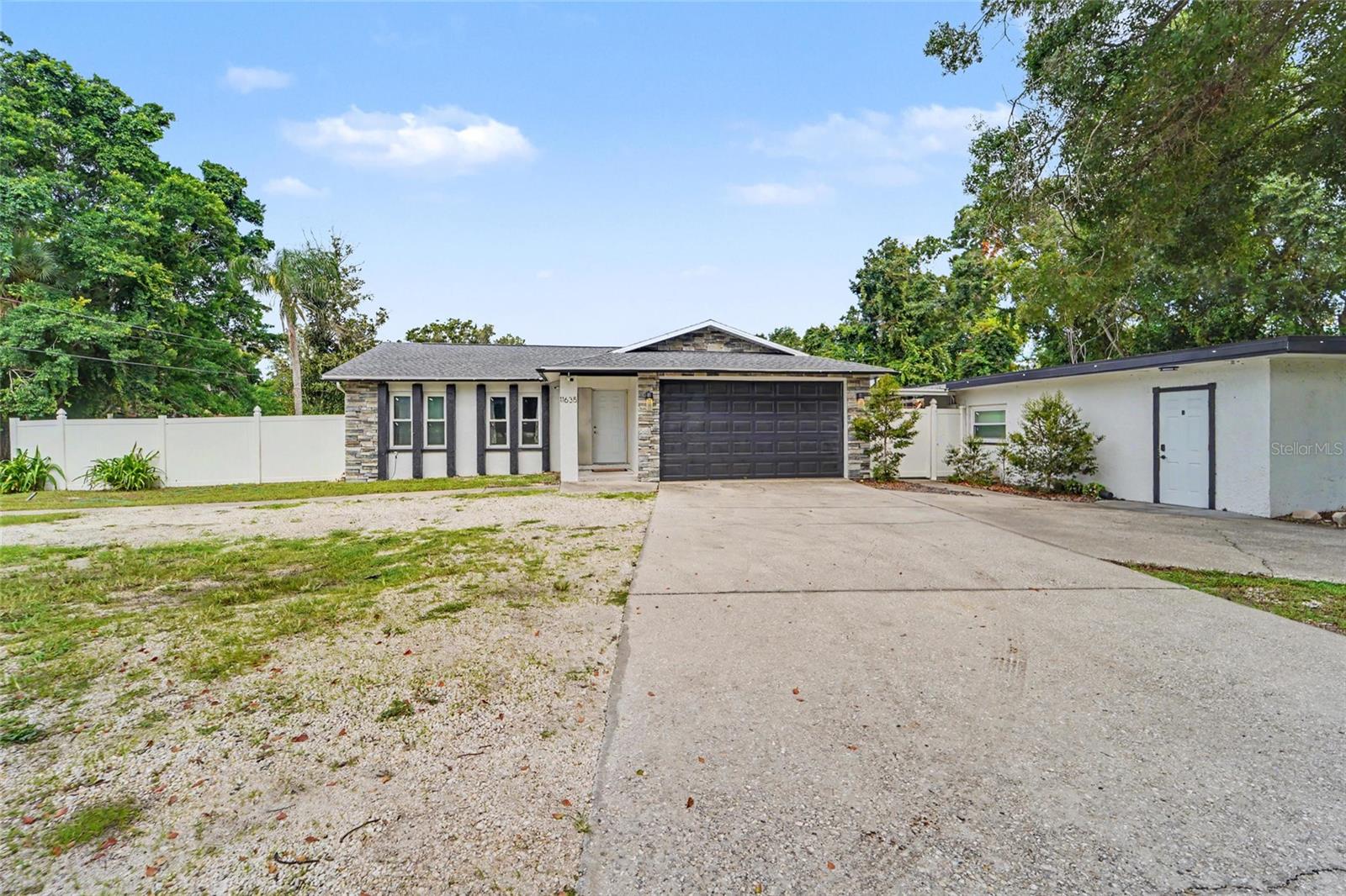 Residential in LARGO 5