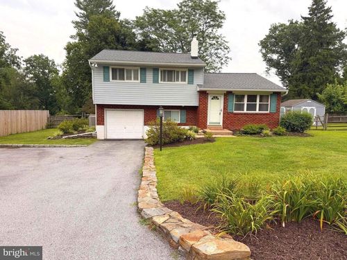 604 Brookhill Rd, WEST CHESTER, PA, 19380-1012 | Card Image