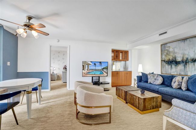 Family Room | Image 18