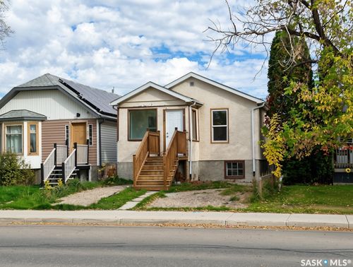 815 Elphinstone Street, Regina, SK, S4T3L5 | Card Image