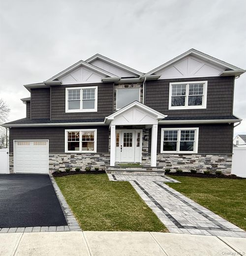 3 Narkin Ct, Hicksville, NY, 11801-5626 | Card Image